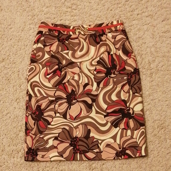 FOREVER 21 Floral pencil skirt - Picture 1 of 3